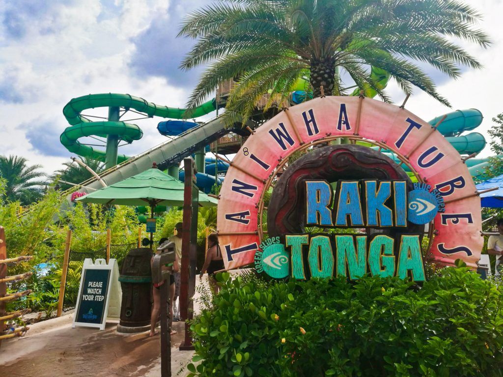 Atracciones de Volcano Bay: guía completa 5 Taniwha Tubes en Volcano Bay