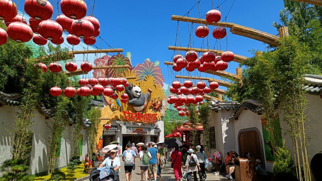 Qué ver en Pekín (2026): Guía para descubrir la fascinante capital de China 22 Kung fu panda land universal beijing
