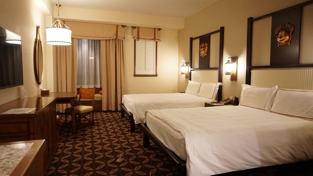 Disney Explorers Lodge: Descubre nuestra mágica elección de hospedaje en Hong Kong Disneyland 10 disney explorers lodge room hong kong disneyland resort