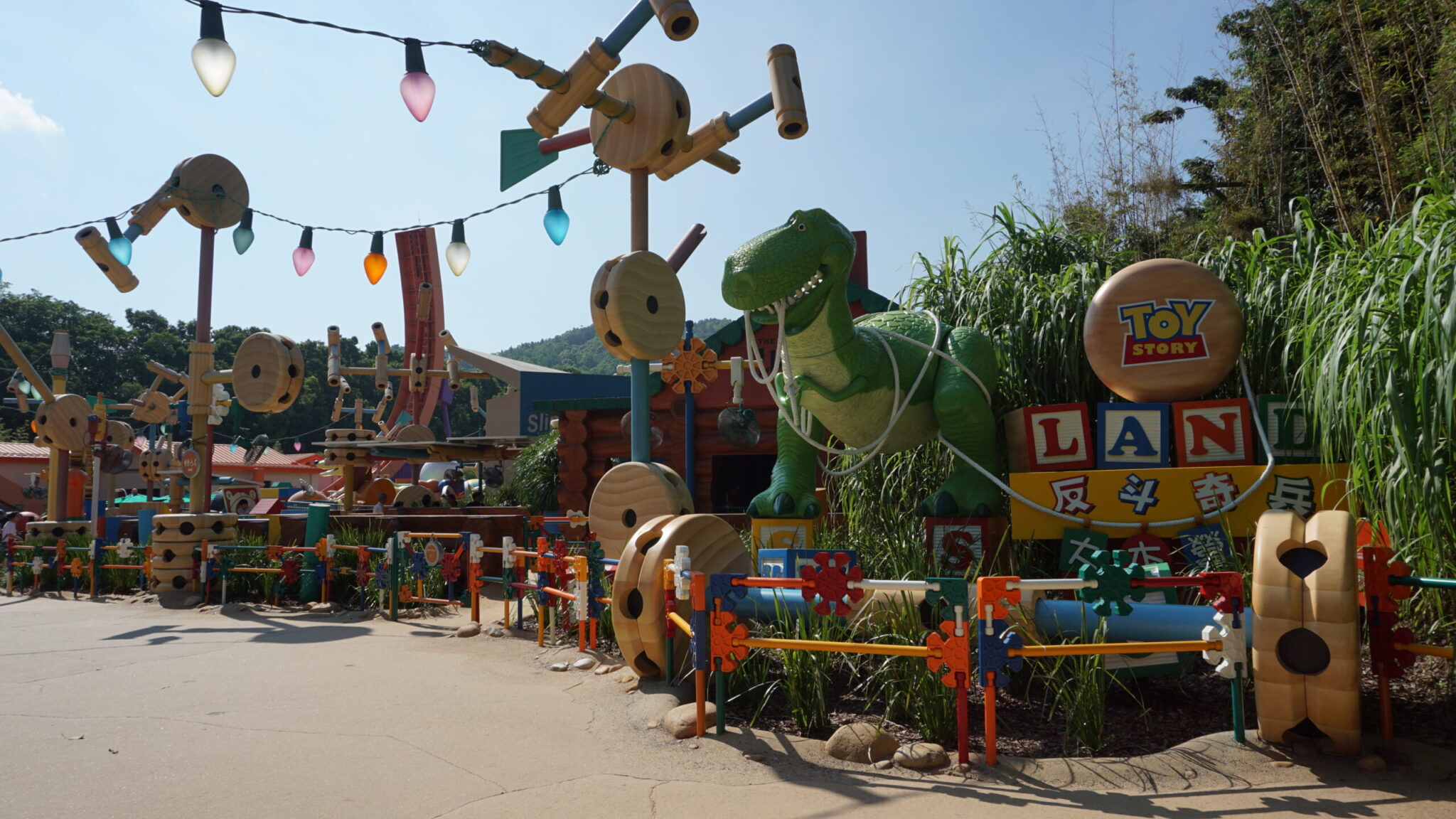 Hong Kong Disneyland: La Guía Esencial para disfrutar del primer parque Disney en Asia (2026) 10 Hong Kong
