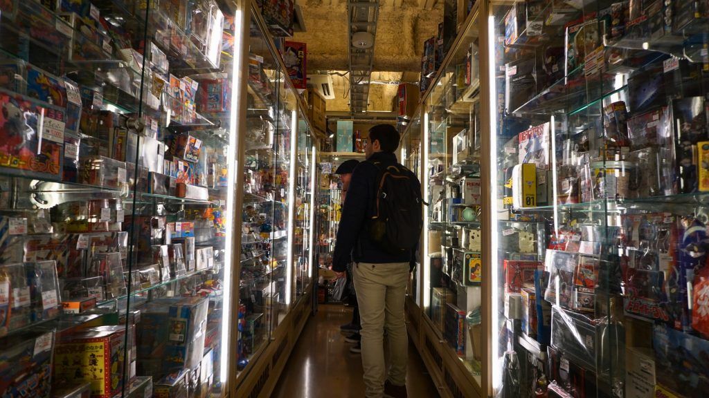 Explora Akihabara: La guía sobre qué ver y hacer 5 que hacer en akihabara gaming clásico