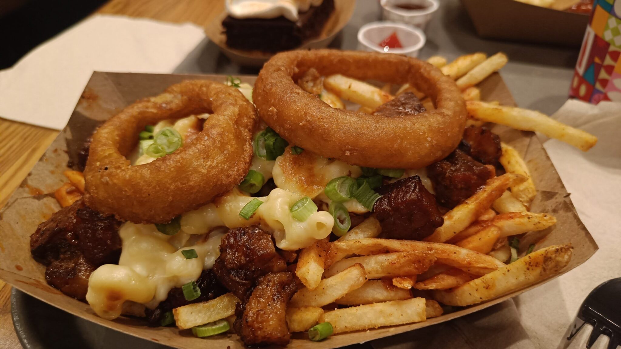 Mejores restaurantes de Disney World: quick service y table service 3 Loaded Burnt Ends Fries