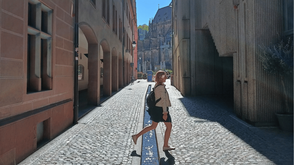 Qué ver en Friburgo de Brisgovia: guía para un viaje inolvidable 7 que ver en Friburgo Bächle