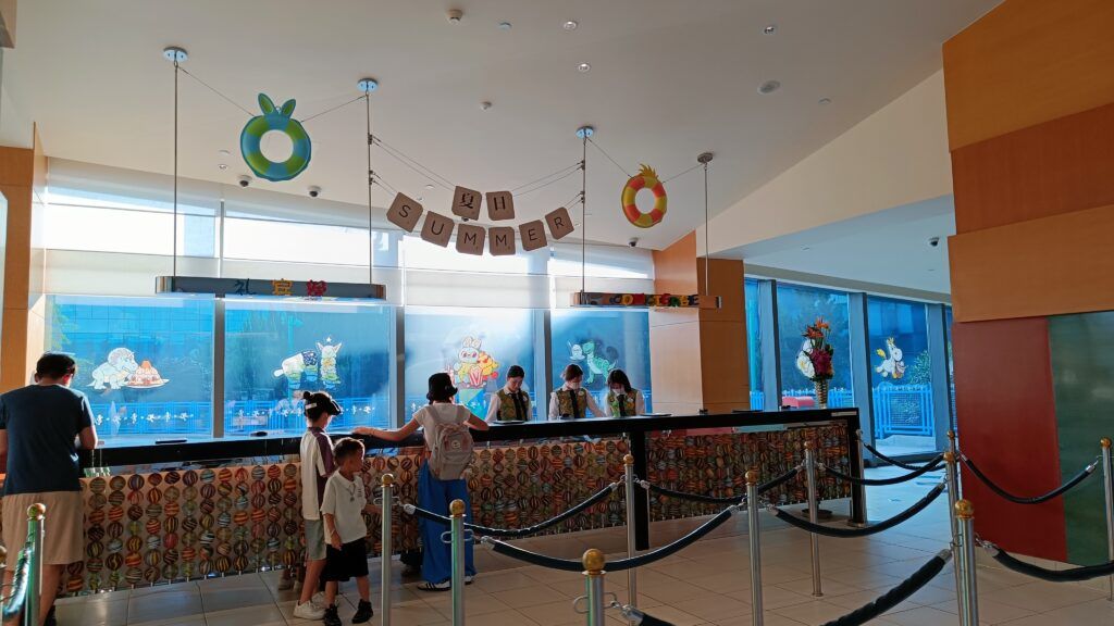 Alojarse en Toy Story Hotel Shanghai Disneyland en 2026 15 Check In Hotel Disneyland Shanghai Toy Story Hotel