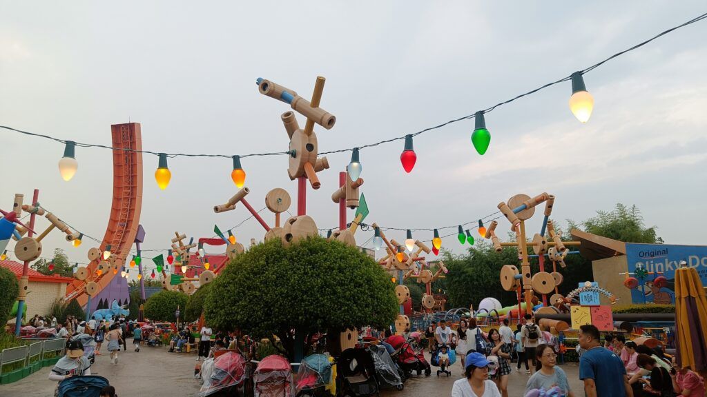 Las Mejores Atracciones de Shanghai Disneyland: Guía Definitiva para 2026 4 Toy Story Land Atracciones de Shanghai Disneyland